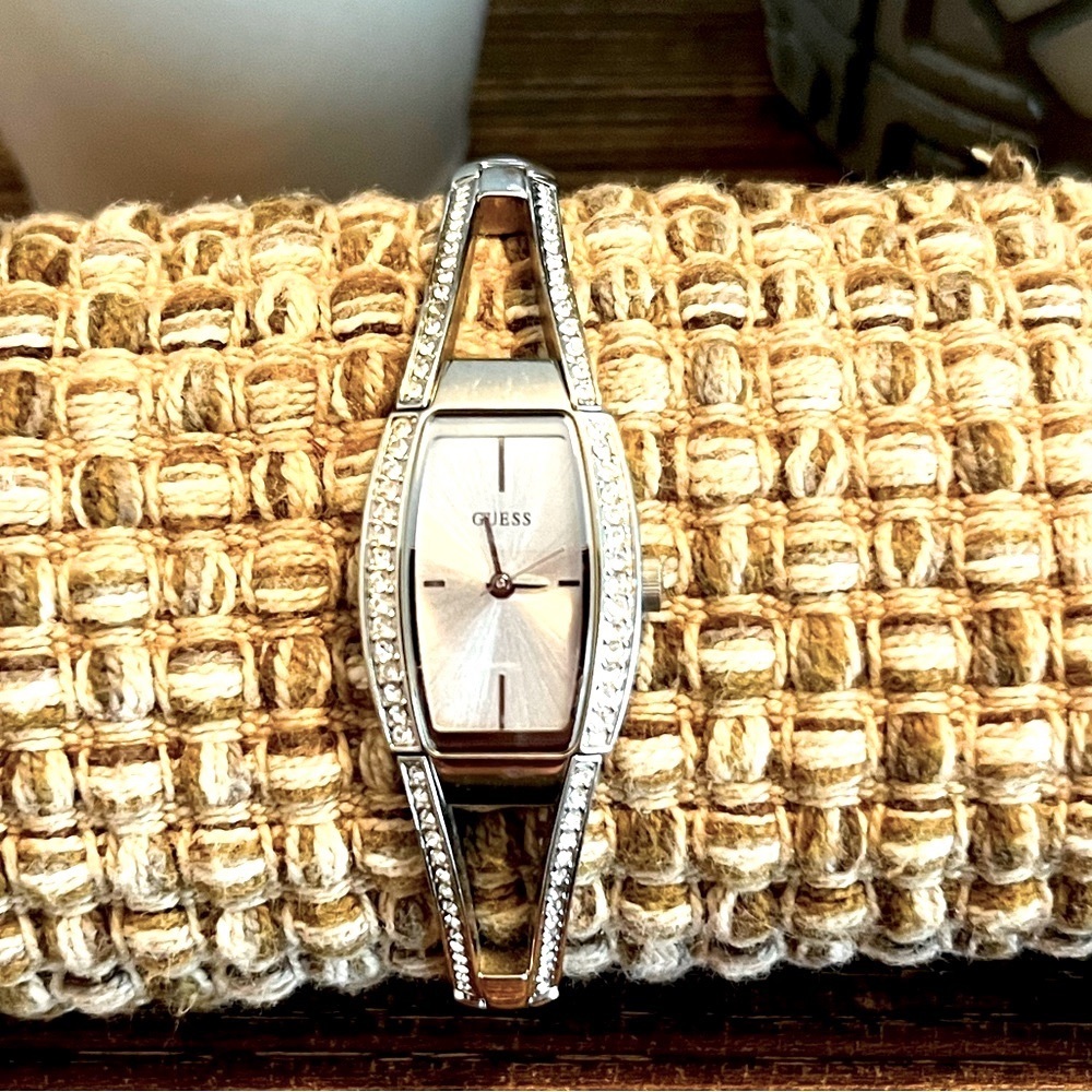 GUESS silver watch